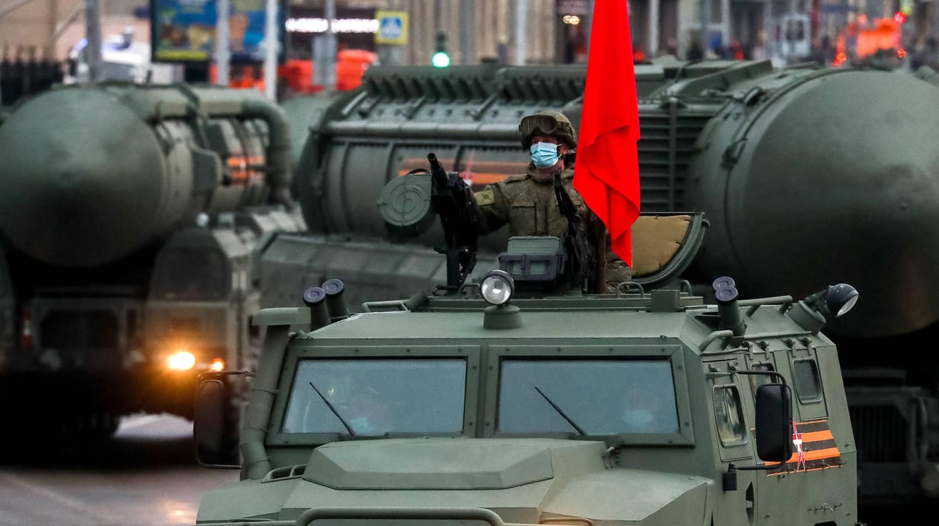 Mobile Abschussrampen für Interkontinentalraketen bei einer Militärparade in Moskau: "Es hängt jetzt alles am weiteren Vorgehen unserer US-Partner."