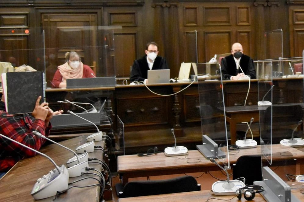 Ein Blick in den Gerichtssaal am Verhandlungstag: Der ehemalige Arbeitgeber des Angeklagten wurde vernommen.
