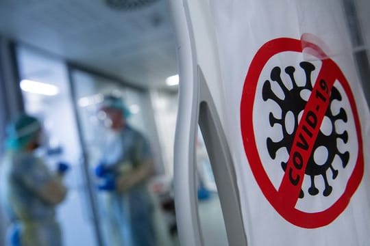 Die Intensivstation für Corona-Patienten am Sana Klinikum Offenbach in Hessen.