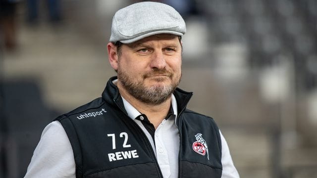 FC Kölns Trainer Steffen Baumgart glaubt an Chance gegen Bayern München. FC Kölns Trainer Steffen Baumgart glaubt an Chance gegen Bayern München.