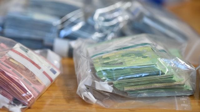 Bargeld Bargeld