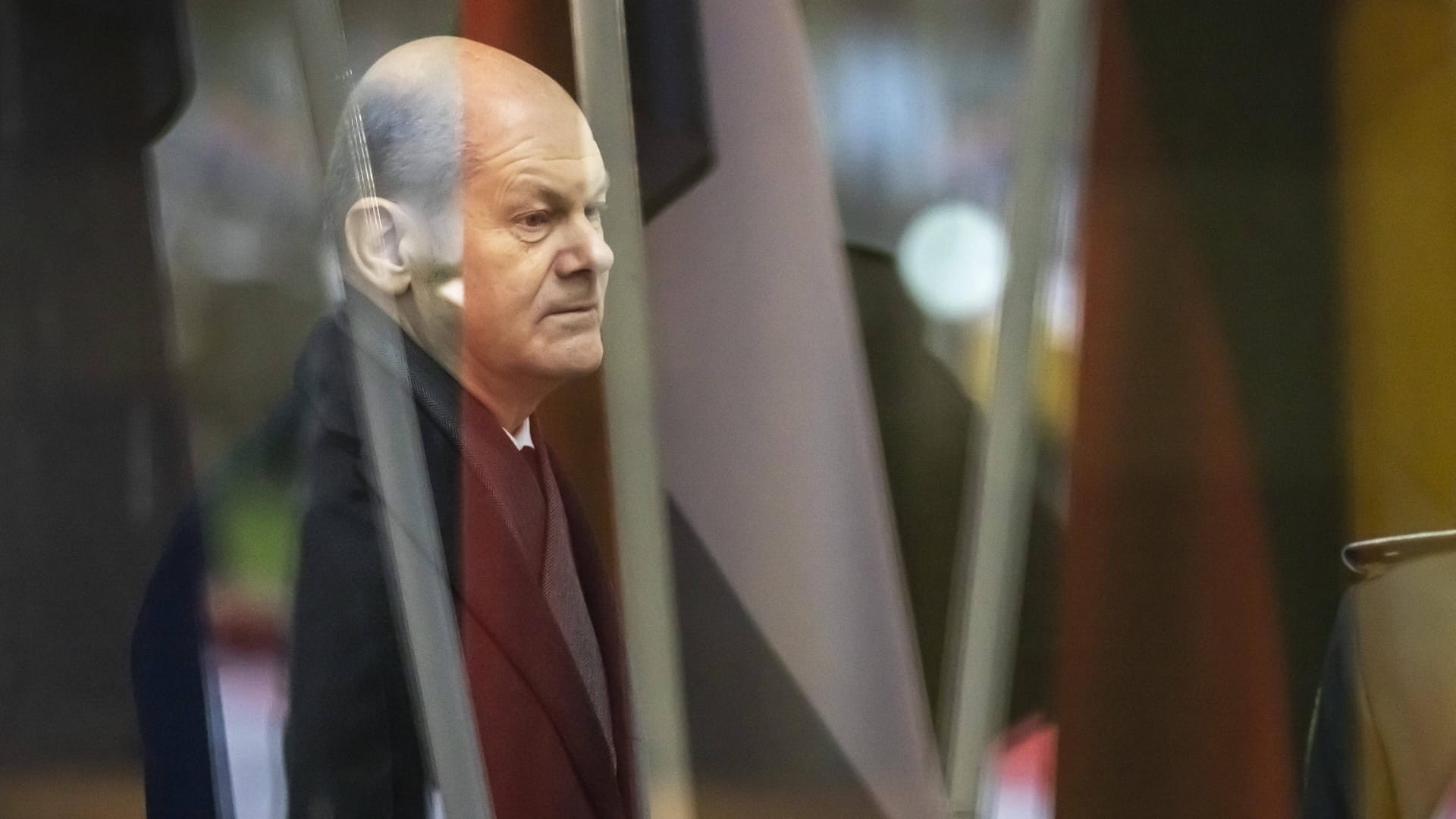 Bundeskanzler Olaf Scholz: Die Stasi setzte offenbar in den 80er Jahren Auslandsagenten auf ihn an. Bundeskanzler Olaf Scholz: Die Stasi setzte offenbar in den 80er Jahren Auslandsagenten auf ihn an.