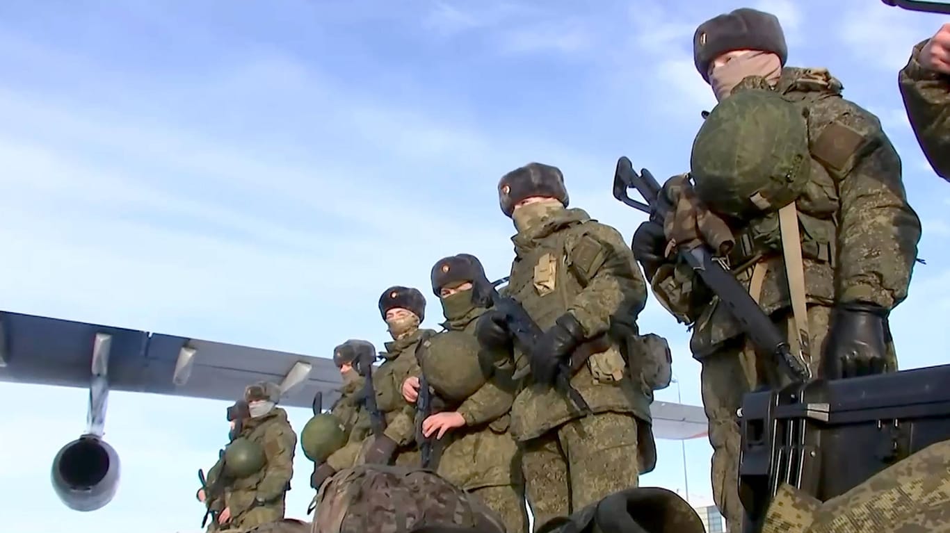 Russische Soldaten: Im Falle eines Angriffs habe die Nato Russland nicht schnell etwas entgegenzusetzen, fürchten Insider.
