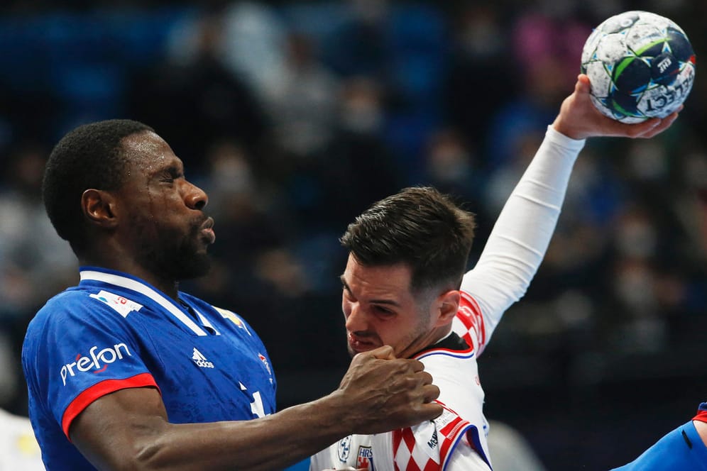 Nichts geschenkt: Irrer Fight zwischen Frankreich und Kroatien bei der Handball-EM.