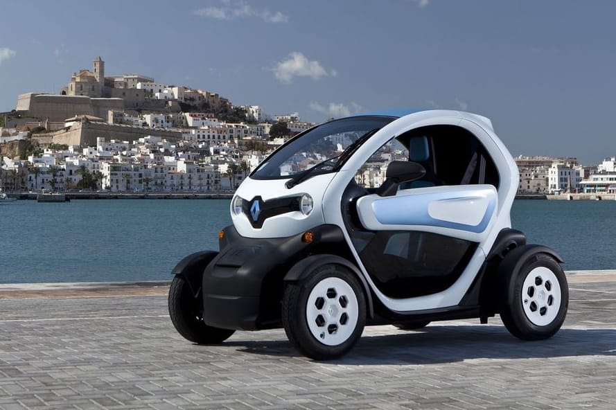 Vier Räder und ein Dach über den Kopf: Fahrzeuge wie der Twizy von Renault üben sich in Minimalismus.