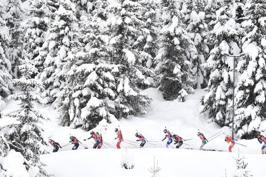 Die Biathletinnen beim Teamrennen in Hochfilzen.