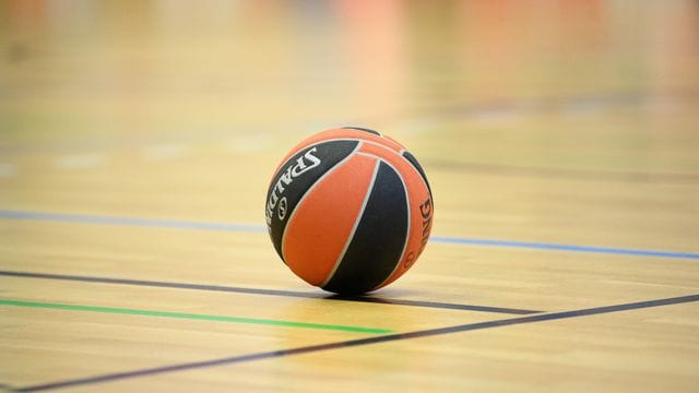 Basketball Basketball