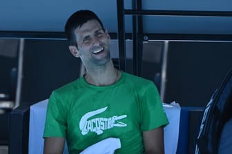 Novak Djokovic: Der Serbe gibt in seiner Einreiseposse nicht auf.