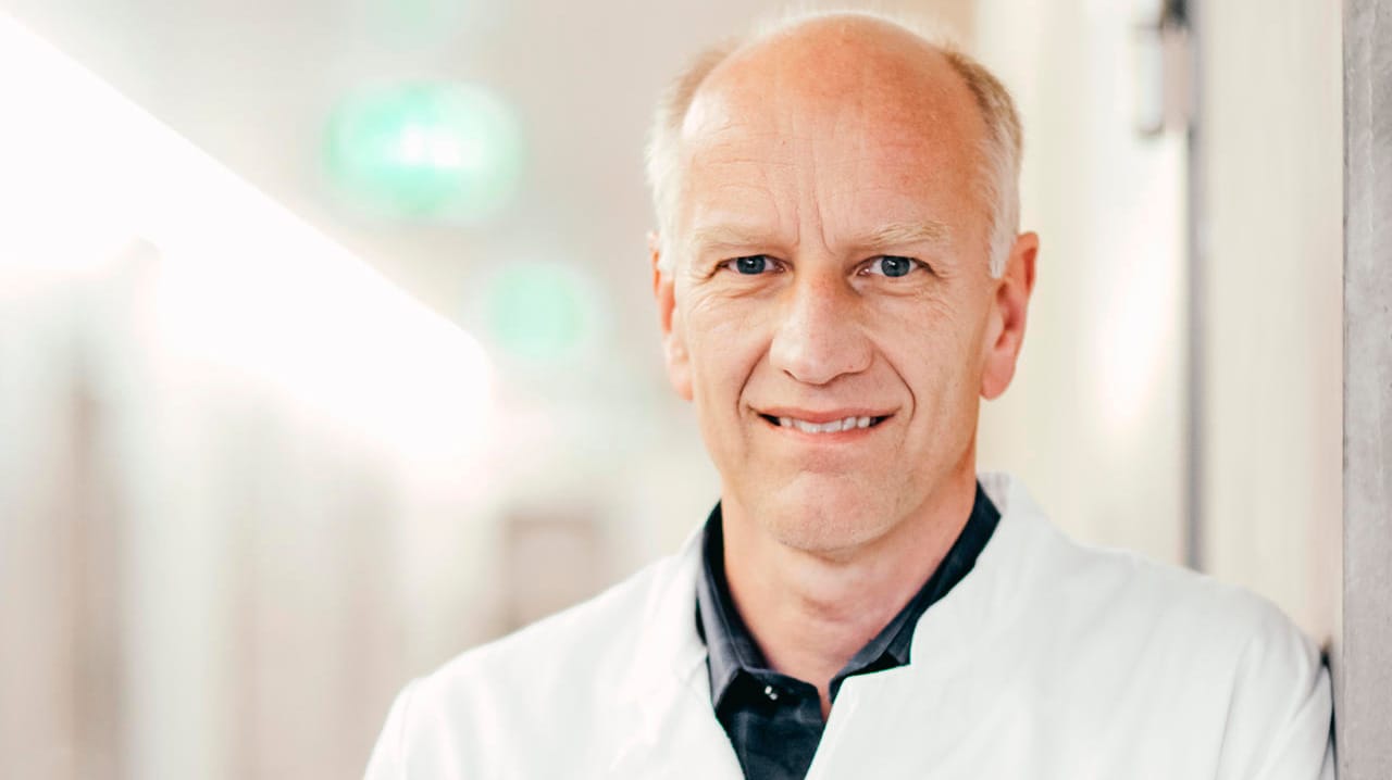 Der Essener Chefvirologe Professor Ulf Dittmer: Er sieht kaum noch Möglichkeiten für gefährlichere Mutationen des Coronavirus. Der Essener Chefvirologe Professor Ulf Dittmer: Er sieht kaum noch Möglichkeiten für gefährlichere Mutationen des Coronavirus.