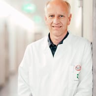 Der Essener Chefvirologe Professor Ulf Dittmer: Er sieht kaum noch Möglichkeiten für gefährlichere Mutationen des Coronavirus.