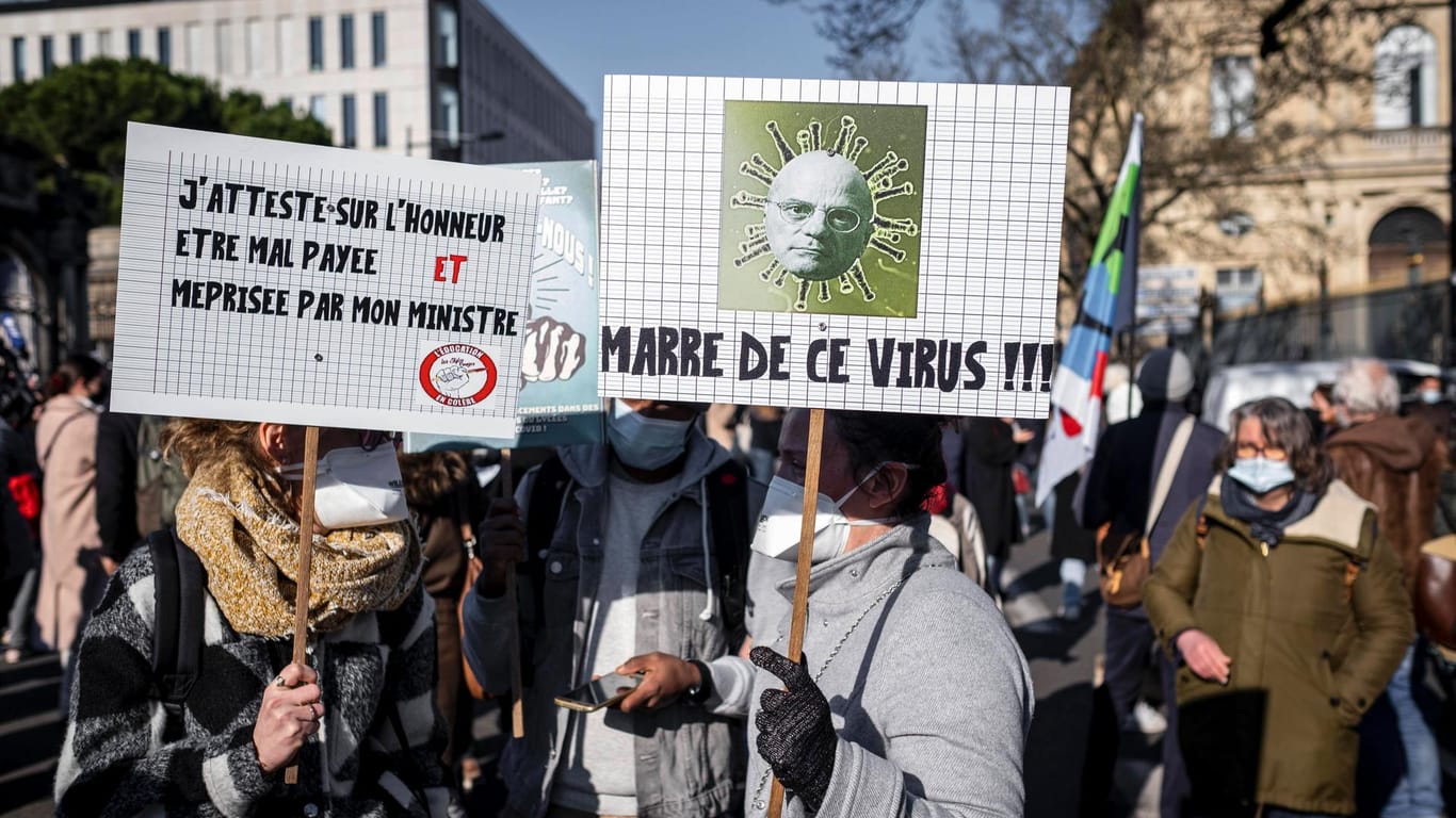 Proteste in Frankreich: Die Corona-Regeln in Schulen werden immer wieder angepasst und sorgen für Verwirrung.