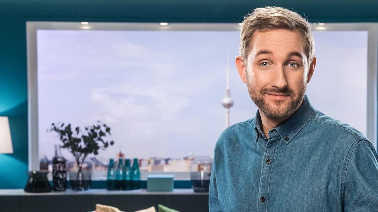 Daniel Boschmann: Beim "SAT.1-Frühstücksfernsehen" sorgte er mit einem Sturz für Lacher.