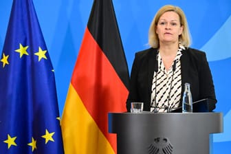Nancy Faeser (SPD): Die Bundesinnenministerin will sich mit weiteren EU-Staaten für eine neue Asylpolitik einsetzen.