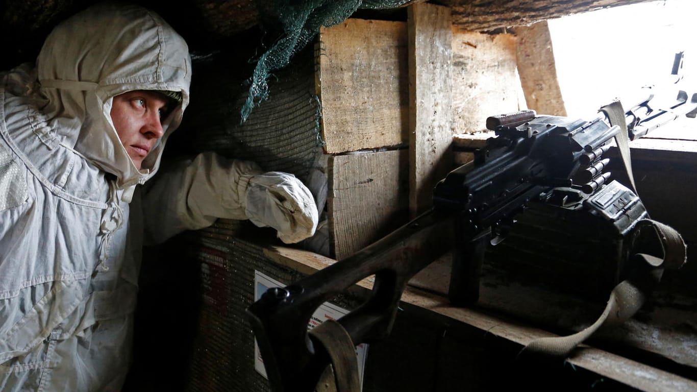 Kämpfer einer prorussischen Miliz in Donezk: Arbeitet Russland an einem Vorwand für einen Einmarsch im Osten der Ukraine?