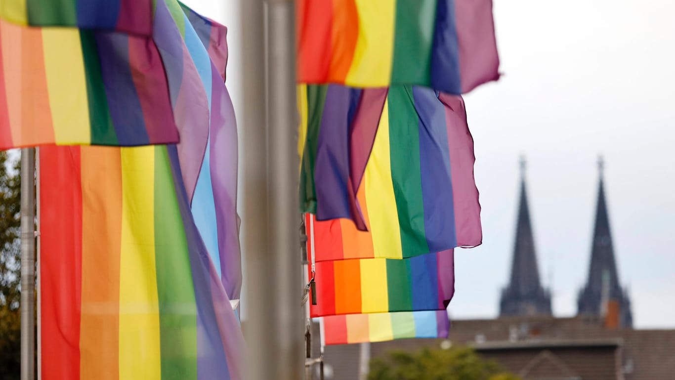Der Queer-Beauftragte der Bundesregierung setzt sich für Reformen im Familienrecht ein. (Symbolbild)
