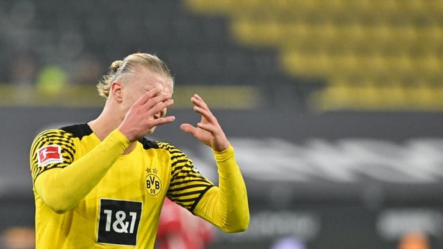 Kritik statt Jubel: Ausnahmestürmer Erling Haaland findet harte Worte gegen den BVB. Kritik statt Jubel: Ausnahmestürmer Erling Haaland findet harte Worte gegen den BVB.