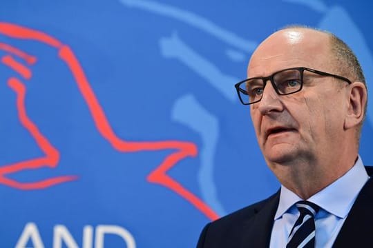 Dietmar Woidke, Ministerpräsident von Brandenburg (Archivbild): Am Montag verkündet er die Notwendigkeit von Hilfspaketen für Unternehmen.