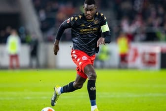 Der Mainzer Kapitän Moussa Niakhaté wurde rechtzeitig vor dem Bochum-Spiel frei getestet.