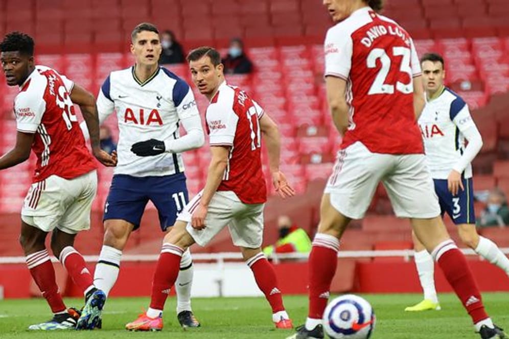 Das Premier League-Spiel der Tottenham Hotspurs gegen den FC Arsenal wurde wegen Spielermangels verschoben.