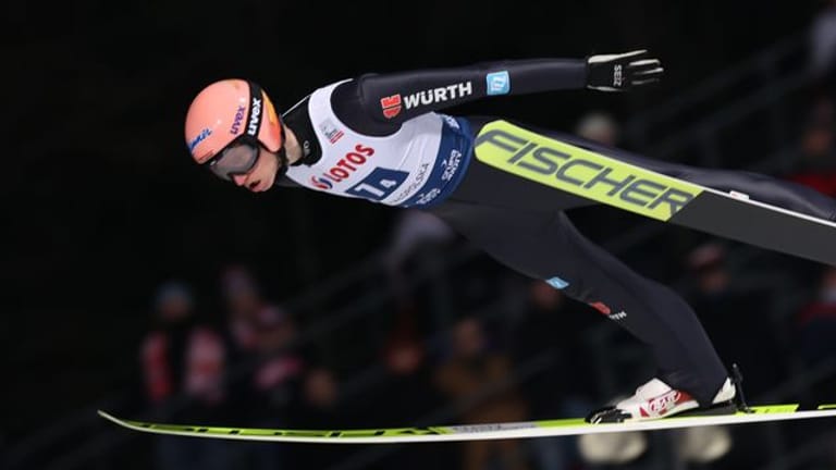 Wurde mit Deutschlands Skispringern Zweiter in Zakopane: Karl Geiger.
