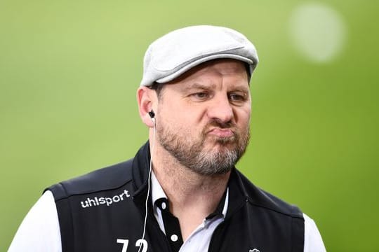 Markenzeichen des Kölner Trainers Steffen Baumgart: Schiebermütze.