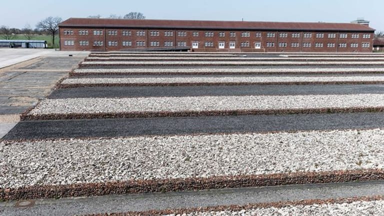 Blick auf den ehemaligen Häftlingsblock 1-4 im ehemaligen Konzentrationslager Neuengamme.