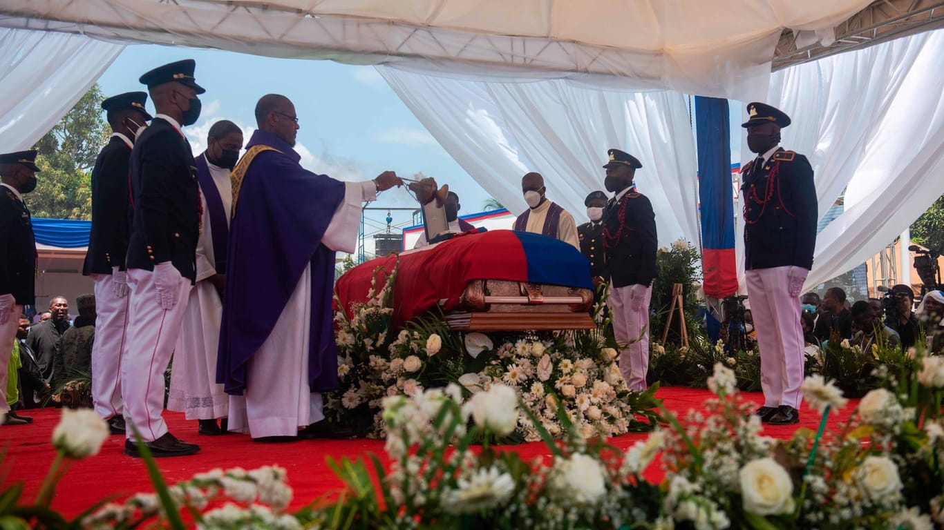 Die Beerdigung des ermordeten Präsidenten von Haiti, Jovenel Moise (Archivbild): Jetzt ist ein weiterer mutmaßlicher Täter festgenommen worden.