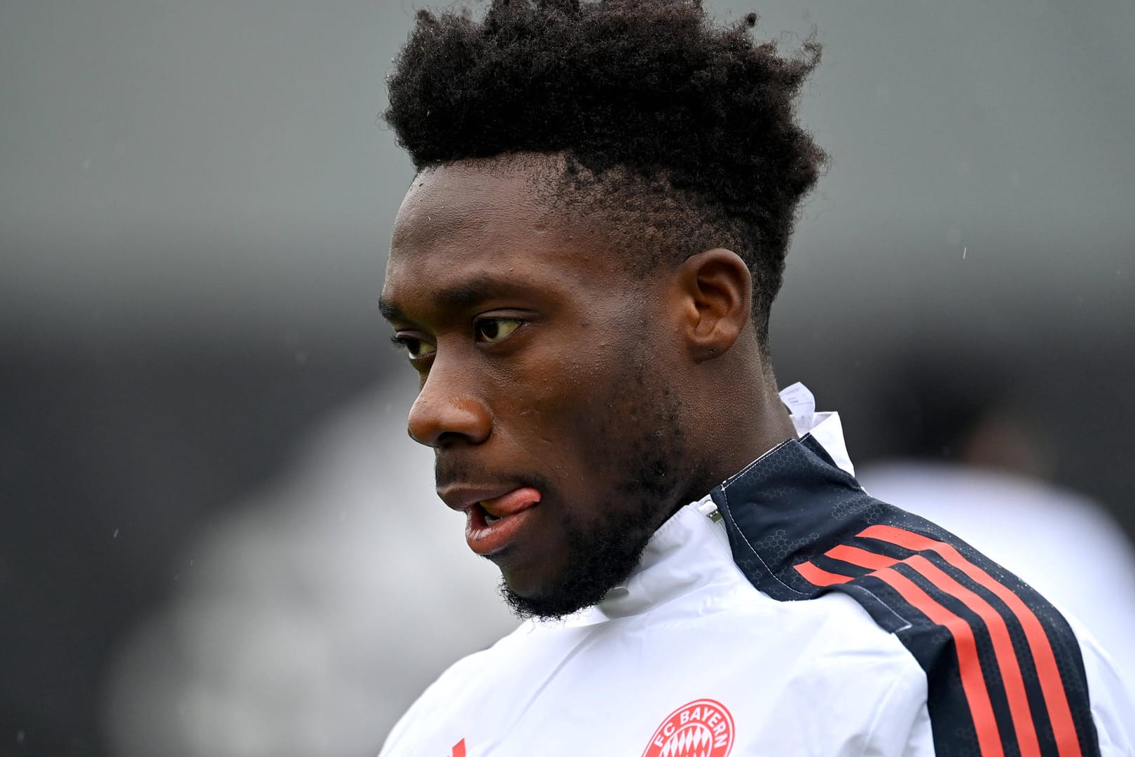 Alphonso Davies hat eine Herzmuskelentzündung erlitten.