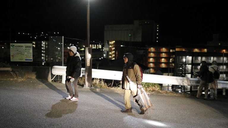 Präfektur Iwate, Japan: Bewohner bringen sich in Sicherheit.