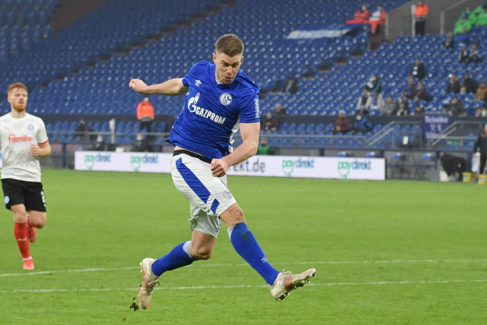 Simon Terodde: Trotz seines Treffers rutscht Schalke in der Zweitligatabelle ab.