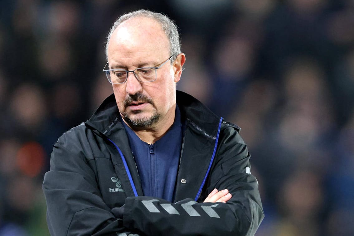 Rafa Benitez: Die spanische Trainerlegende ist nach nur einem halben Jahr seinen Job beim FC Everton schon wieder los.