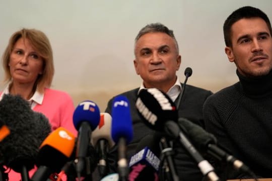 Die Familie Djokovic: Mutter Dijana, Vater Srdjan und Bruder Djordje.