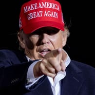 Trump bei seinem Auftritt in Arizona: Er schwor seine Anhänger auf das Wahljahr 2022 ein.