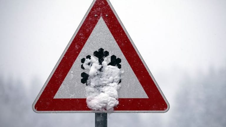 Verkehrsschild Schnee- oder Eisglätte