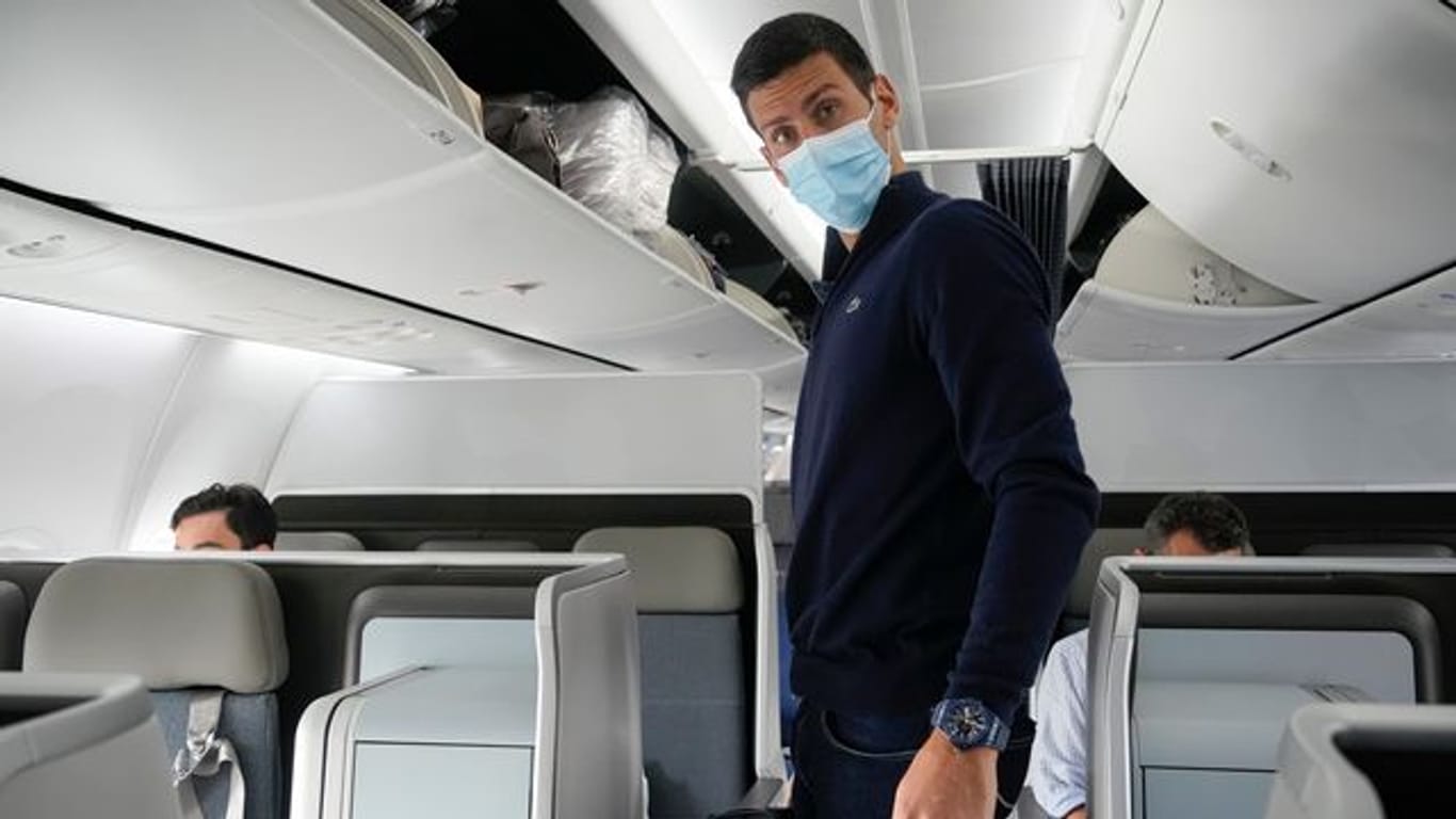 Novak Djokovic auf dem Flug nach Belgrad.