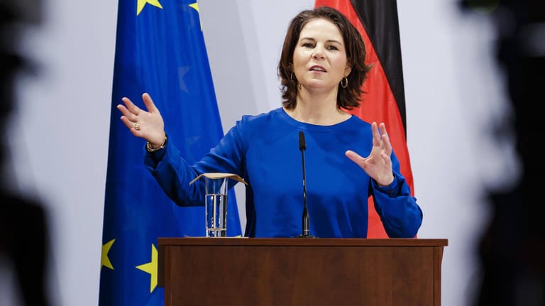 Annalena Baerbock: Für die Außenministerin ist die Reise in die Ukraine die erste richtige Bewährungsprobe.