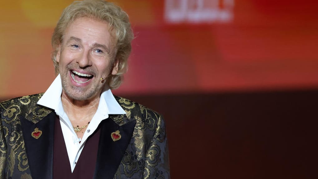 Thomas Gottschalk: Jetzt wird der Moderator zum strahlenden Sieger.