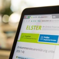 Elster-Programm (Symbolbild): Neben dem kostenlosen Online-Finanzamt gibt es weitere Programme, die Steuerpflichtige besser bei der Eingabe unterstützen.