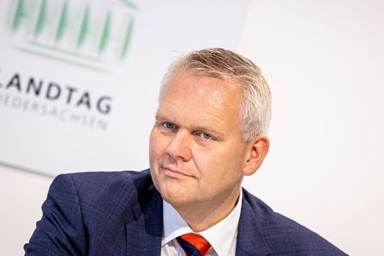 Björn Thümler, Minister für Wissenschaft und Kultur in Niedersachsen (Archivbild): Das Land fördert das Projekt mit 300.000 Euro.