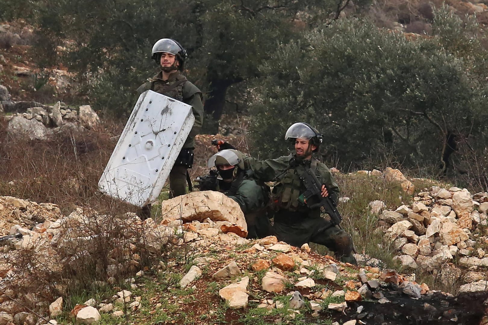 Soldaten im Westjordanland (Archivbild): Ein Palästinenser hat versucht, einen Soldaten anzugreifen.