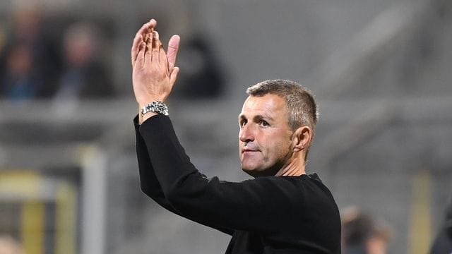 1860-Trainer Michael Köllner möchte im DFB-Pokal den nächsten Coup gegen den Karlsruher SC landen. 1860-Trainer Michael Köllner möchte im DFB-Pokal den nächsten Coup gegen den Karlsruher SC landen.