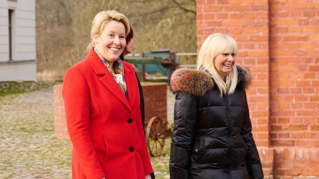 Franziska Giffey (SPD, l) und Iris Spranger (SPD)