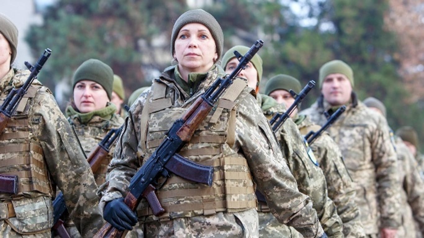 Die Ukraine verfügt über viele Reservisten.