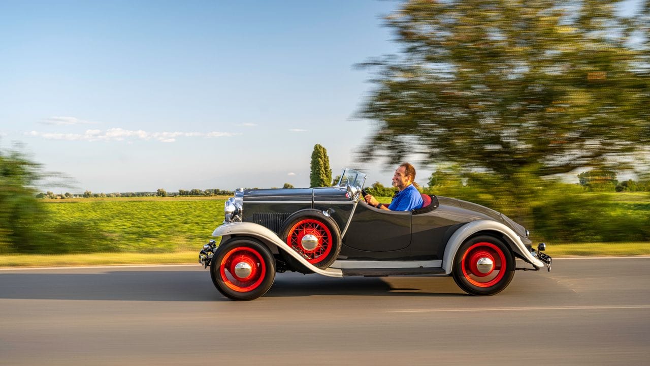 Miep-Miep: Mitschwimmen im Verkehr ist auch heute noch im Opel möglich. Miep-Miep: Mitschwimmen im Verkehr ist auch heute noch im Opel möglich.
