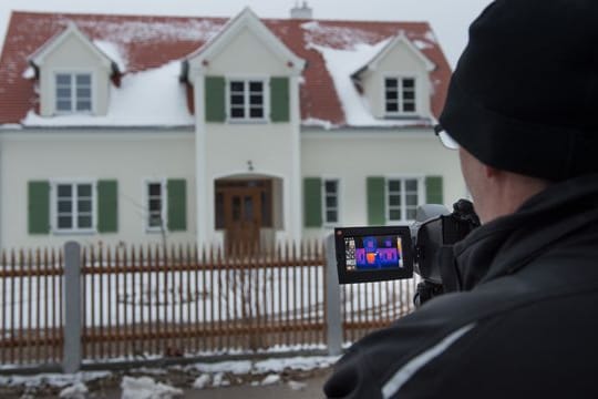 Thermographie-Aufnahme: Bewölkter Himmel und Minusgrade sind perfekte Bedingungen.