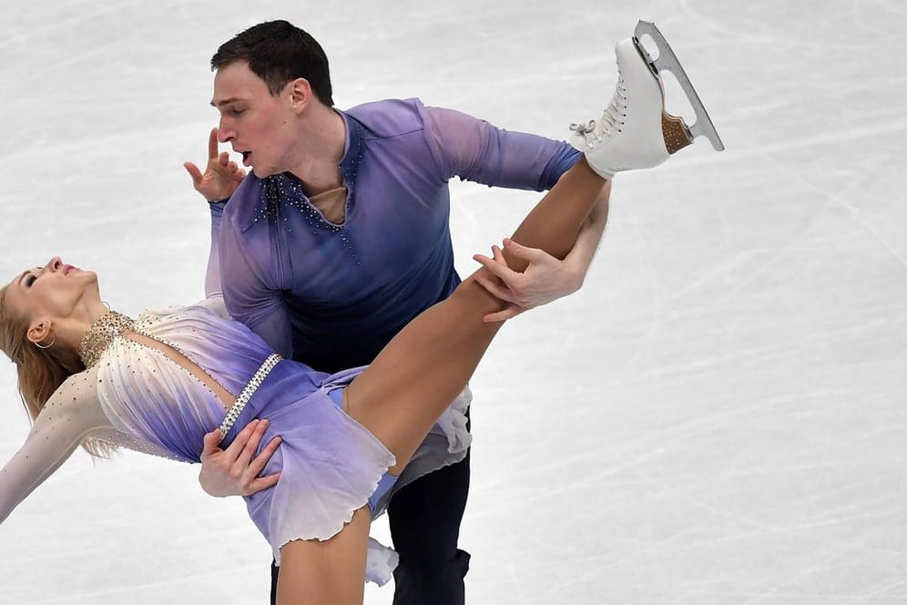 Aljona Savchenko und Bruno Massot (r.): Der Erfolg des Eiskunstlaufpaares bei den Olympischen Spielen vor vier Jahren wurde nun verfilmt.