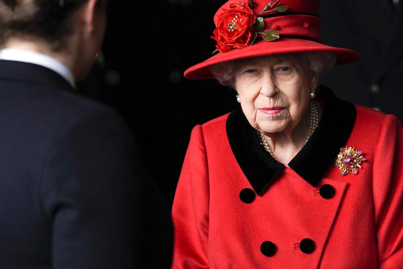 Königin Elizabeth II: Auf Anweisung der Umweltbehörde mussten 26 der majestätischen Tiere gekeult werden.
