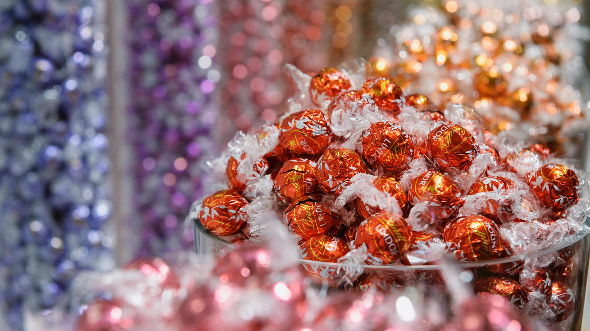 Lindor-Kugeln von Lindt (Symbolbild): Das Unternehmen konnte seinen Umsatz 2021 deutlich steigern. Lindor-Kugeln von Lindt (Symbolbild): Das Unternehmen konnte seinen Umsatz 2021 deutlich steigern.