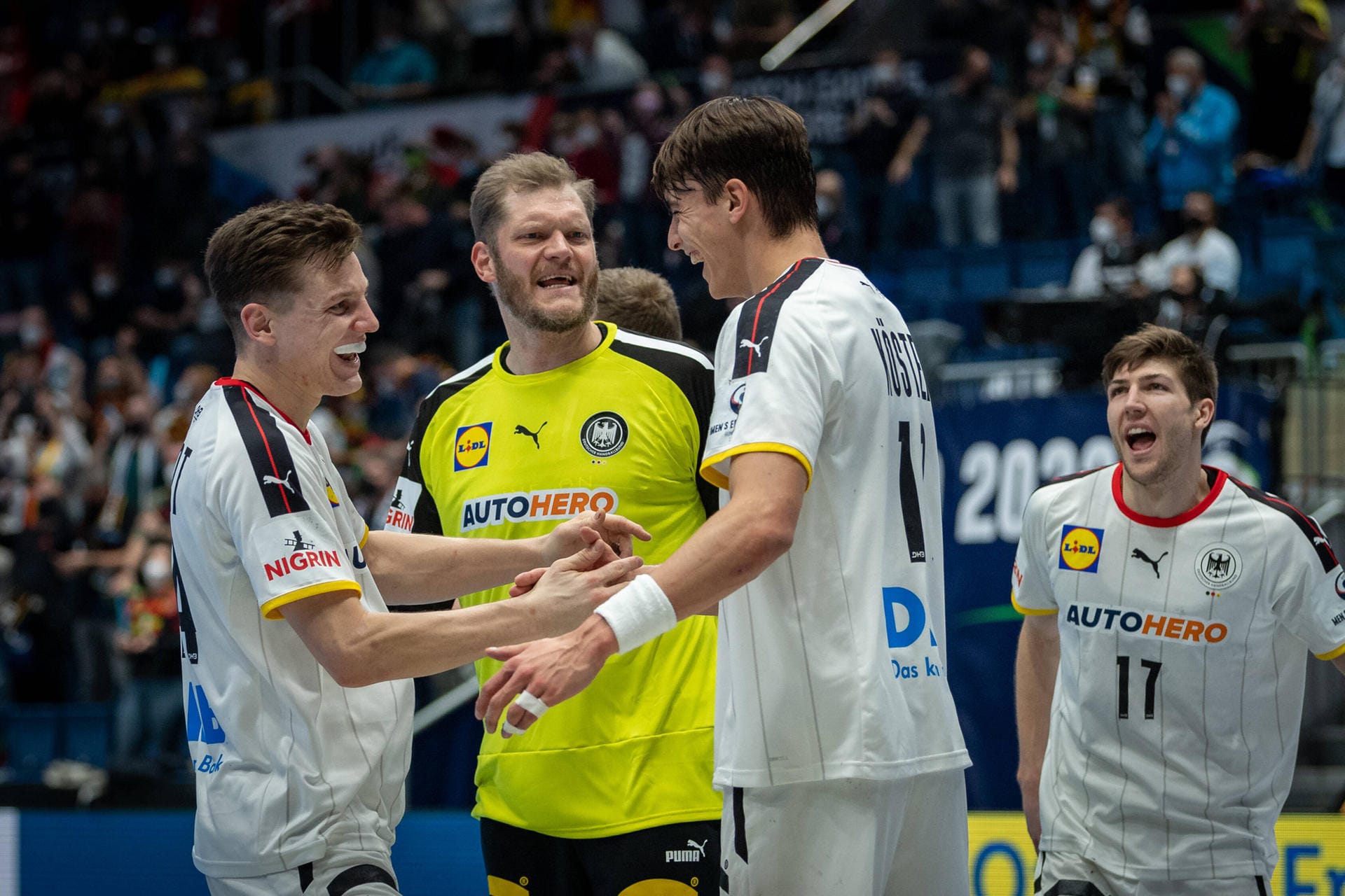 Deutschlands Handballer ziehen als Gruppensieger in die Hauptrunde ein. In einer von der deutlich verbesserten DHB-Defensive geprägten Partie gegen Polen wusste sich ein Zweitliga-Talent in Szene zu setzen. Die Einzelkritik.