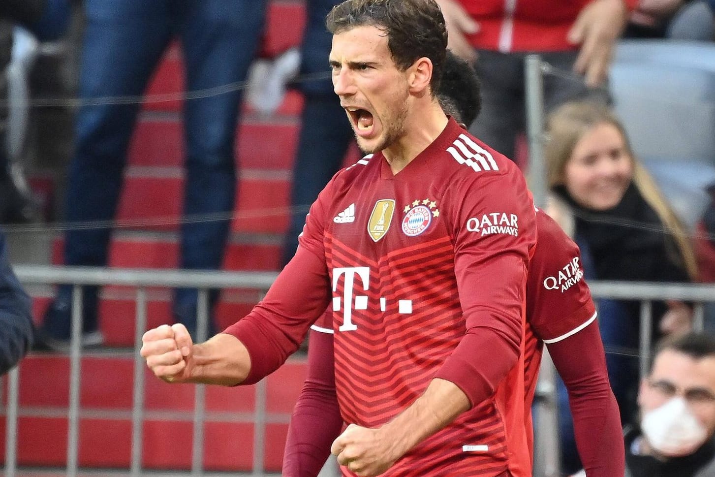 Auf solche Bilder müssen die Bayern-Fans wohl noch länger warten: Leon Goretzka fällt weiter aus.